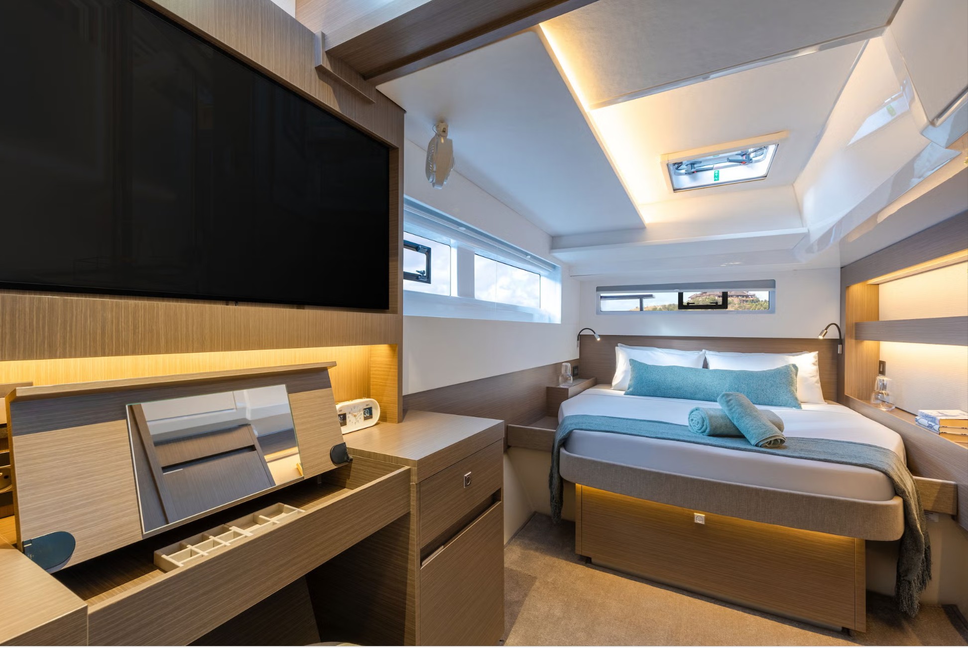 Leopard 52 cabin